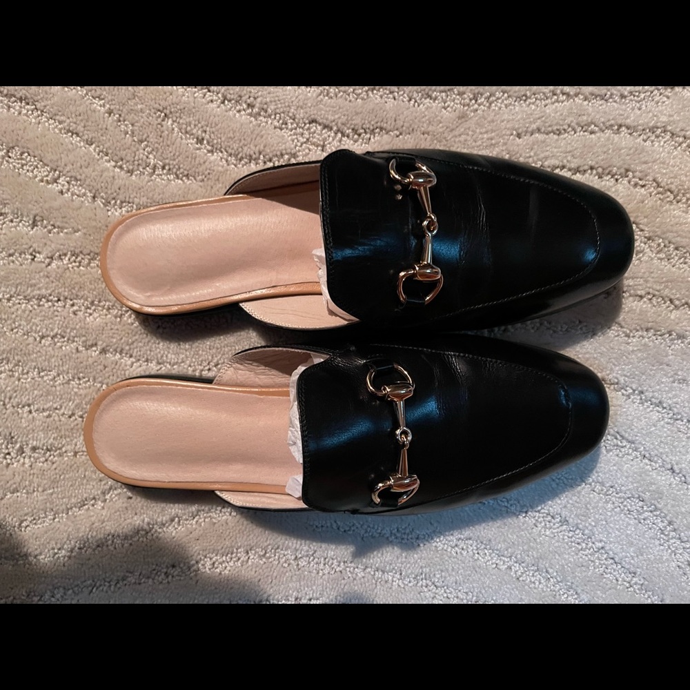 Genuine leather mule with horsebit buckle